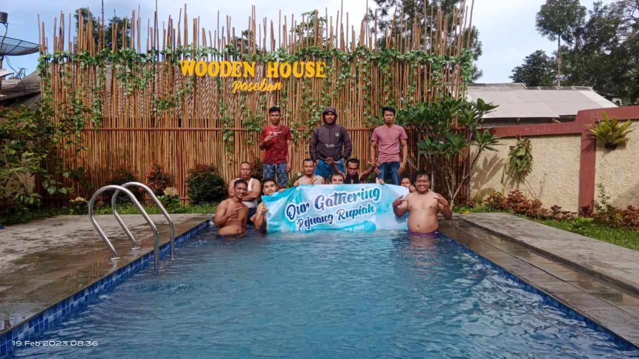 Wooden House Paseban Villa Bogor Esterno foto