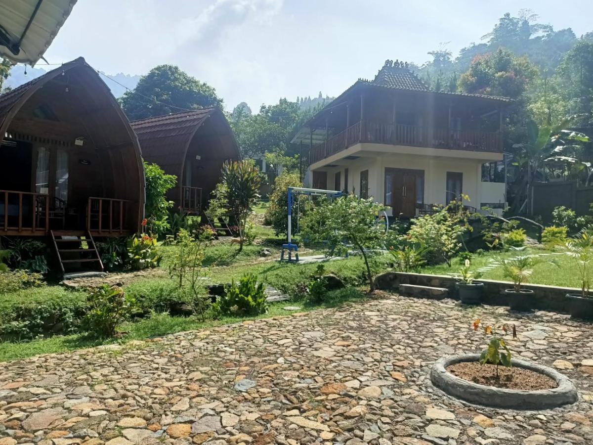 Wooden House Paseban Villa Bogor Esterno foto
