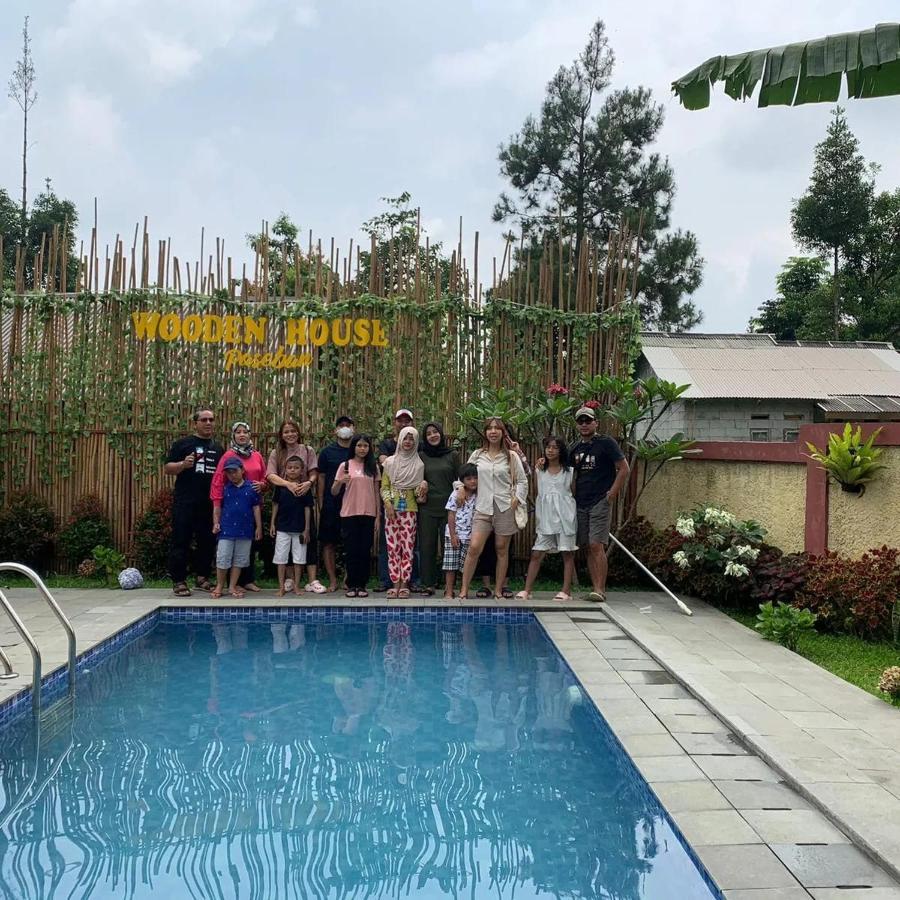 Wooden House Paseban Villa Bogor Esterno foto