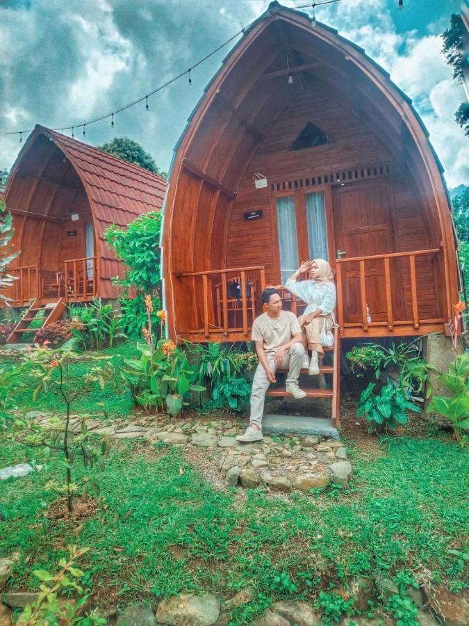 Wooden House Paseban Villa Bogor Esterno foto
